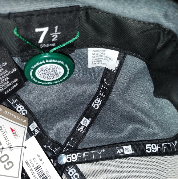 NWT Supreme Box Logo Black Earflap Fitted Hat Size 7 1/2 - Picture 14 of 16